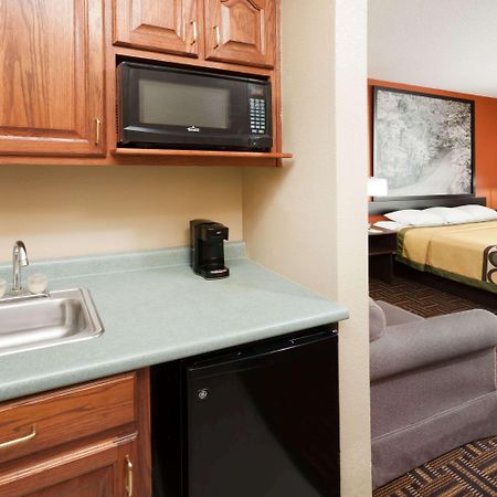 Super 8 By Wyndham Rochester Exterior foto