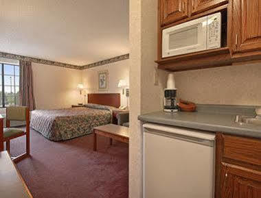 Super 8 By Wyndham Rochester Exterior foto